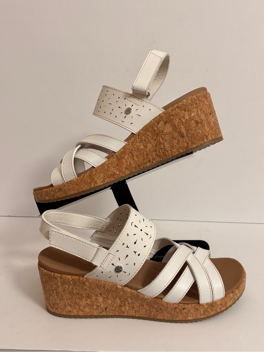 Skechers Arch Fit Beverlee 2.0 - Natural Era wedge sandals size 8.5 women’s